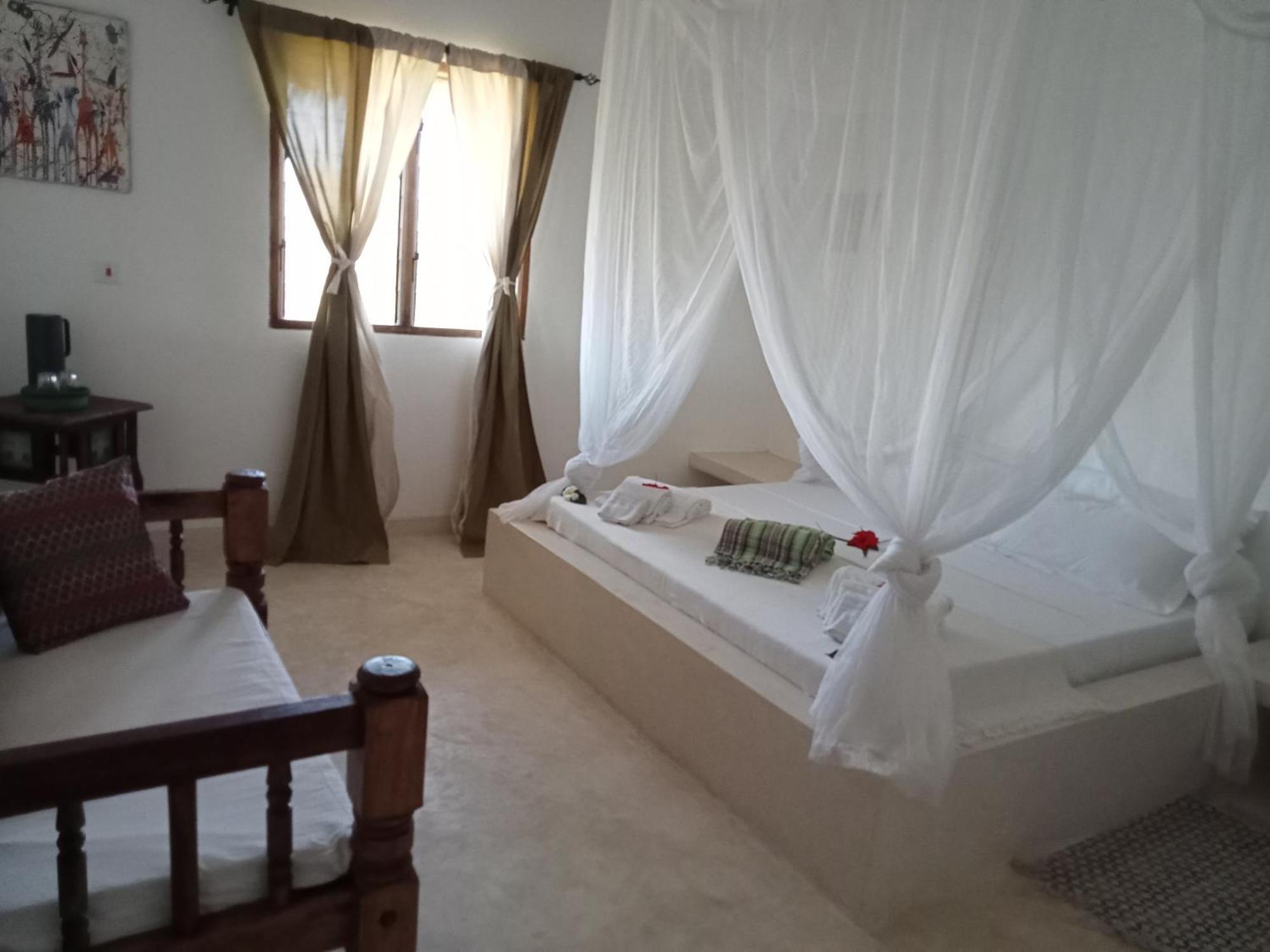 Shira House Panzió Watamu Kültér fotó