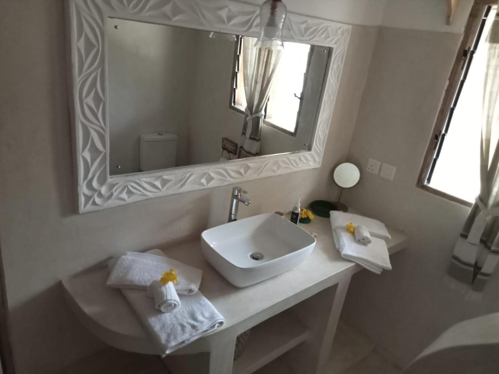 Shira House Panzió Watamu Kültér fotó