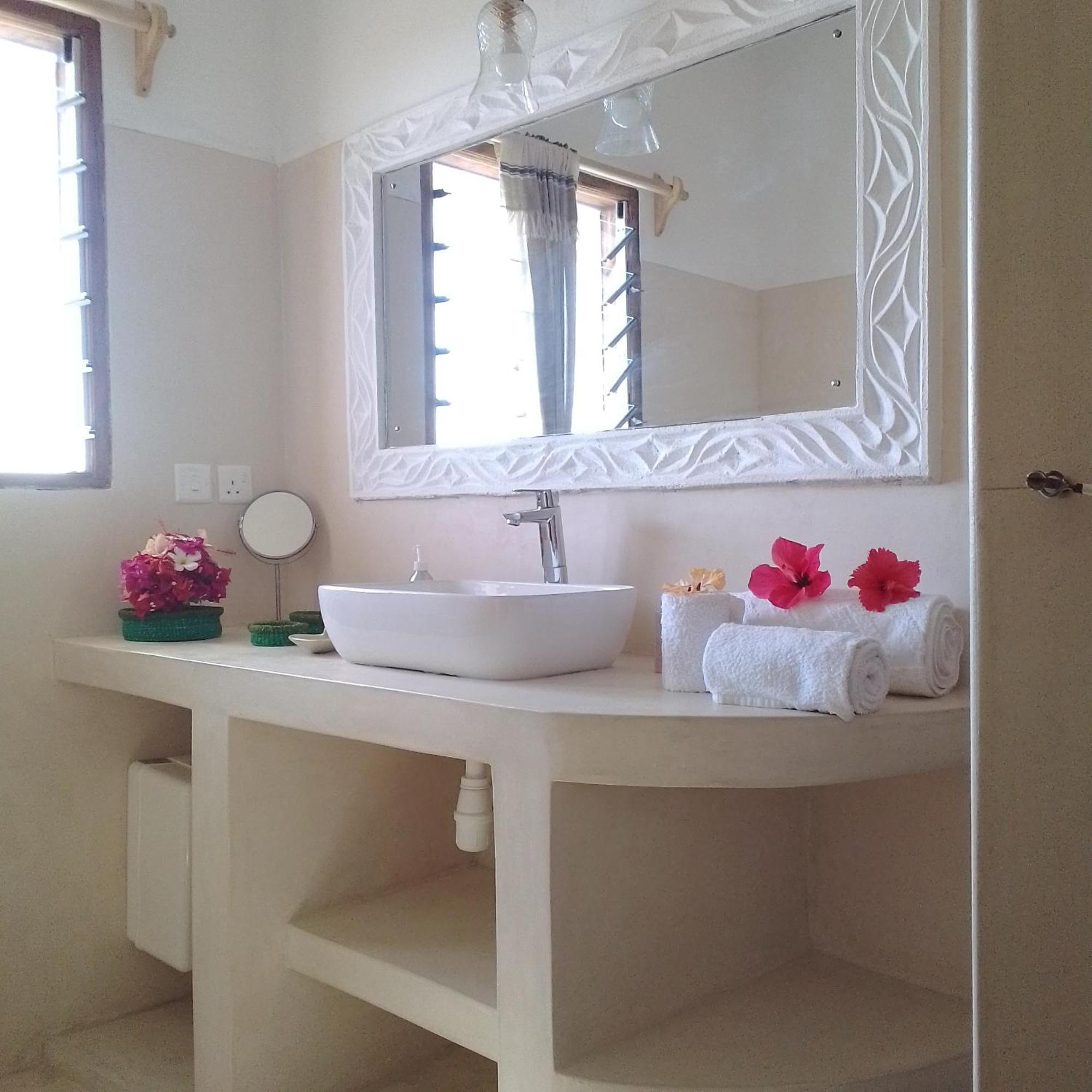 Shira House Panzió Watamu Kültér fotó